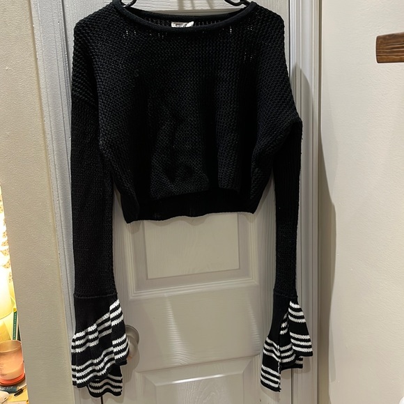 Essie Black and White Cropped Sweater - Picture 1 of 6